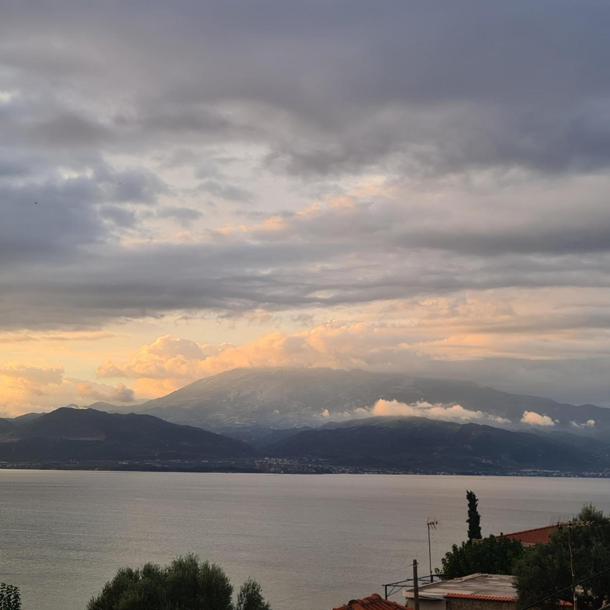 Παραδοσιακό Πέτρινο Σπίτι Κάστρο Ναυπάκτου Βίλα Ναύπακτος Εξωτερικό φωτογραφία